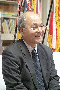 新川文雄 校長
